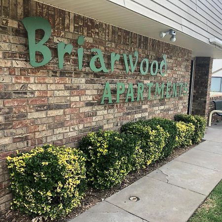 Woodward Extended Stay At Briarwood Apartments מראה חיצוני תמונה